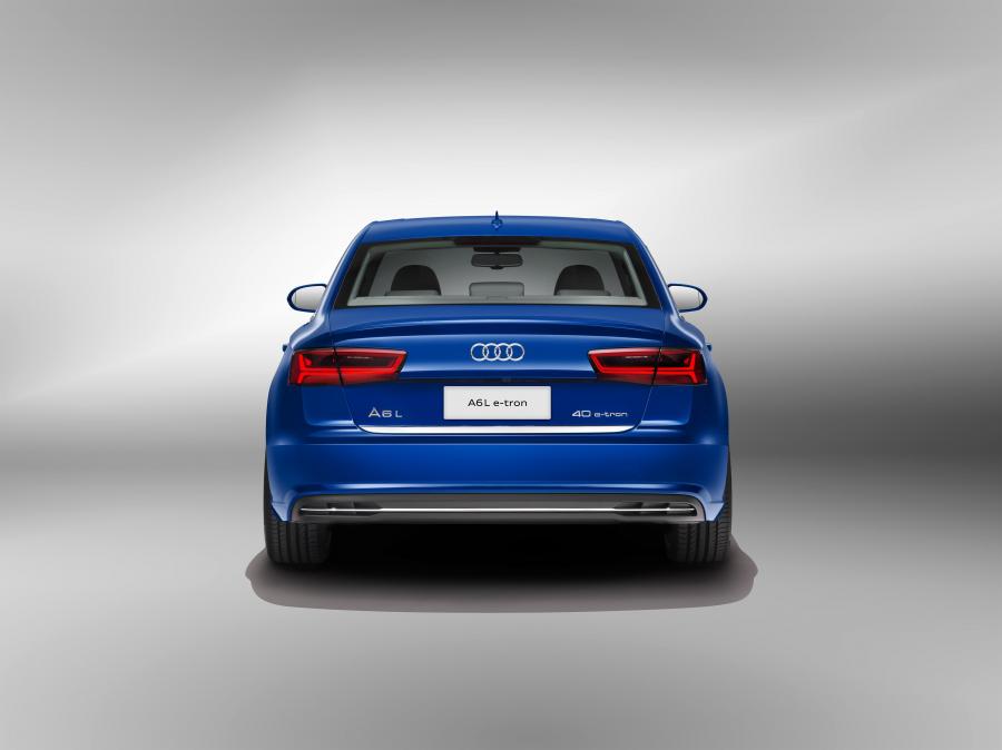  Audi A6 L 40 e-tron (4G, C7) 2016 года  (фото 5 из 32)